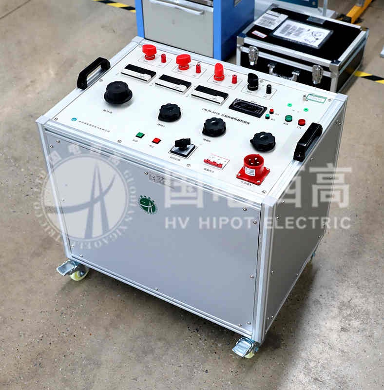 三相热继电器测试仪主机右侧
